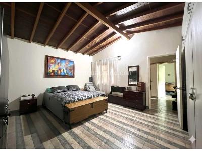 Casa de 5 alcobas en venta en Calasanz, Medellín, 180 m² · foto 13 de 14