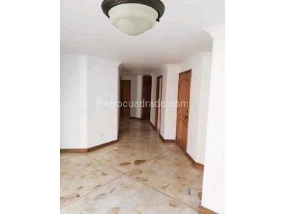 Apartamento de 3 alcobas en venta en Laureles, Medellín, 132 m² · foto 7 de 19