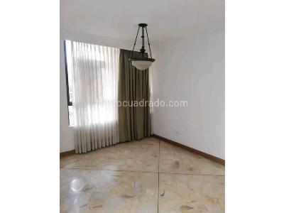 Apartamento de 3 alcobas en venta en Laureles, Medellín, 132 m² · foto 10 de 19
