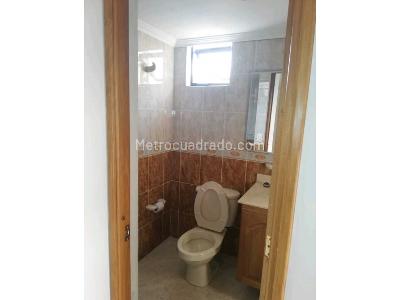 Apartamento de 3 alcobas en venta en Laureles, Medellín, 132 m² · foto 15 de 19