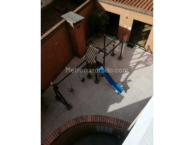 Apartamento de 3 alcobas en venta en Laureles, Medellín, 132 m² · foto 17 de 19