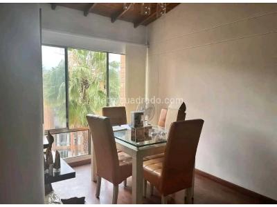 Apartamento de 3 alcobas en venta en Loma De San Julian, Medellín, 77 m² · foto 2 de 11