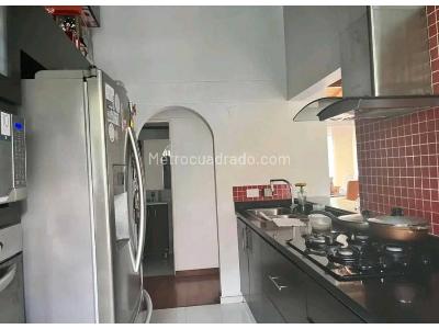 Apartamento de 3 alcobas en venta en Loma De San Julian, Medellín, 77 m² · foto 7 de 11