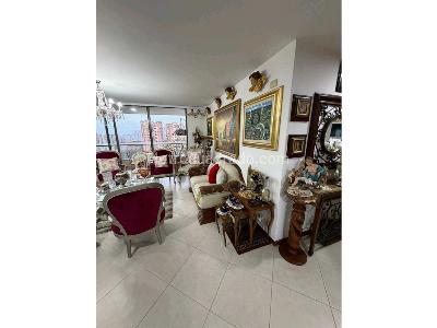 Apartamento de 3 alcobas en venta en Los Balsos, Medellín, 140 m² · foto 3 de 17