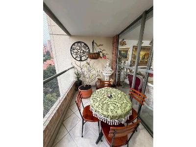 Apartamento de 3 alcobas en venta en Los Balsos, Medellín, 140 m² · foto 7 de 17
