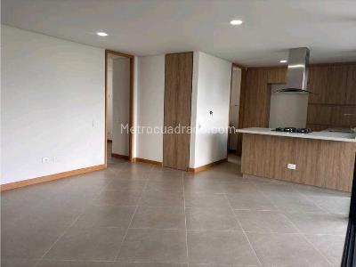 Apartamento de 3 alcobas en venta en El Poblado, Medellín, 101 m² · foto 4 de 12