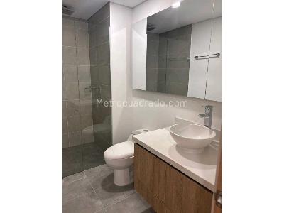 Apartamento de 3 alcobas en venta en El Poblado, Medellín, 101 m² · foto 7 de 12