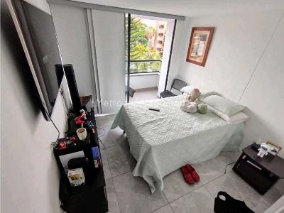 Apartamento de 3 alcobas en venta en Laureles, Medellín, 110 m² · foto 16 de 20
