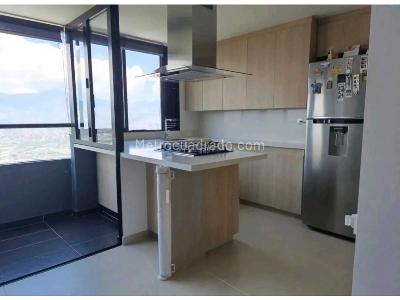 Apartamento de 3 alcobas en venta en El Poblado, Medellín, 88 m² · foto 2 de 15