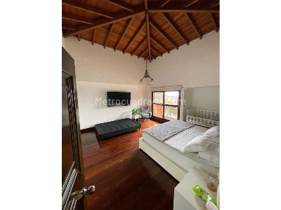 Casa de 4 alcobas en venta en El Poblado, Medellín, 1500 m² · foto 18 de 20