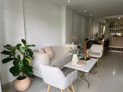 Apartamento en venta en La Floresta, Medellín · foto 2 de 14