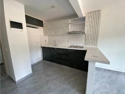 Apartamento en venta en Calasanz Parte Alta, Medellín · foto 3 de 15