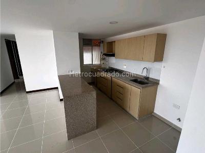 Apartamento de 3 alcobas en venta en San Antonio De Pereira, Rionegro, 74 m² · foto 2 de 15