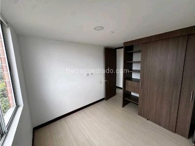 Apartamento de 3 alcobas en venta en San Antonio De Pereira, Rionegro, 74 m² · foto 4 de 15