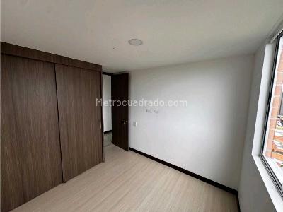 Apartamento de 3 alcobas en venta en San Antonio De Pereira, Rionegro, 74 m² · foto 5 de 15