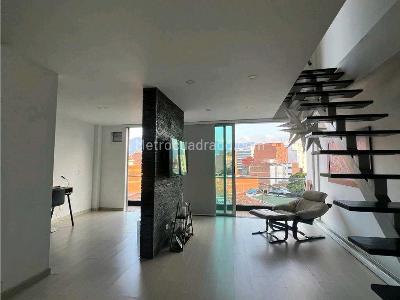 Apartamento de 2 alcobas en venta en Laureles, Medellín, 128 m² · foto 3 de 15