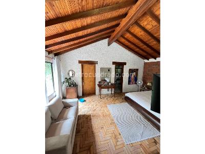 Casa de 5 alcobas en venta en Envigado Loma Las Brujas, Envigado, 1060 m² · foto 17 de 20