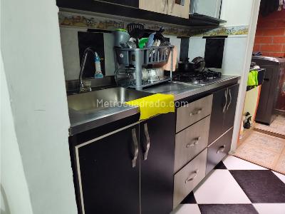 Casa de 3 alcobas en venta en Robledo La Campiña, Medellín, 54 m² · foto 2 de 20