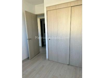 Apartamento de 3 alcobas en venta en Villa Grande, Envigado, 80 m² · foto 4 de 9