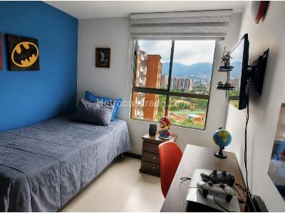 Apartamento de 3 alcobas en venta en La Pilarica, Medellín, 77 m² · foto 12 de 17