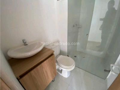 Apartamento de 3 alcobas en venta en El Porvenir, Rionegro, 53 m² · foto 3 de 14