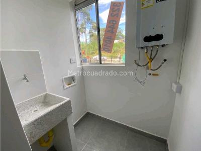 Apartamento de 3 alcobas en venta en El Porvenir, Rionegro, 53 m² · foto 4 de 14
