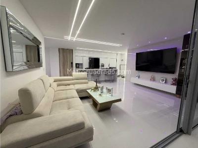 Apartamento de 3 alcobas en venta en El Poblado, Medellín, 120 m² · foto 2 de 20