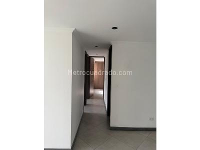 Apartamento de 3 alcobas en venta en Madera, Bello, 64 m² · foto 3 de 10