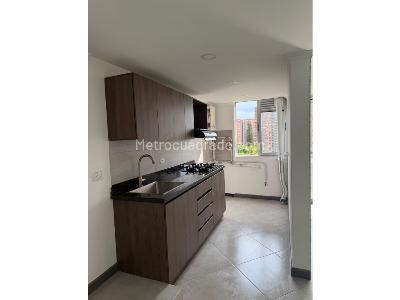 Apartamento de 3 alcobas en venta en Madera, Bello, 64 m² · foto 5 de 10