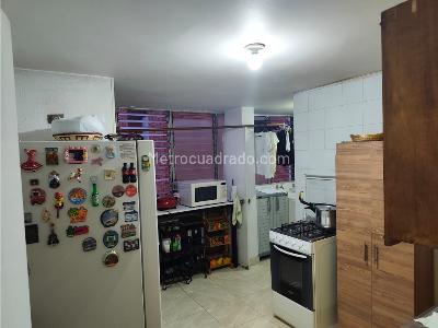 Apartamento en venta en La Castellana, Medellín · foto 7 de 20