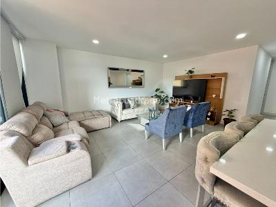 Apartamento de 3 alcobas en venta en Laureles, Medellín, 102 m² · foto 2 de 20