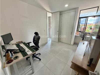 Apartamento de 3 alcobas en venta en Laureles, Medellín, 102 m² · foto 11 de 20
