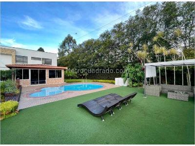 Casa de 5 alcobas en venta en Rionegro, Rionegro, 1500 m² · foto 2 de 13