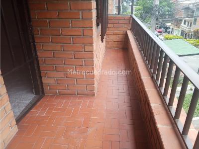 Casa de 4 alcobas en venta en Aranjuez, Medellín, 195 m² · foto 11 de 14
