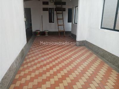 Casa de 4 alcobas en venta en Aranjuez, Medellín, 195 m² · foto 12 de 14