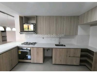 Apartamento de 3 alcobas en venta en Belen Rosales, Medellín, 162 m² · foto 6 de 20