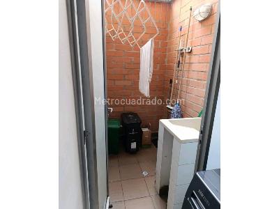 Apartaestudio en venta en Loma Del Esmeraldal, Envigado, 85 m² · foto 3 de 12