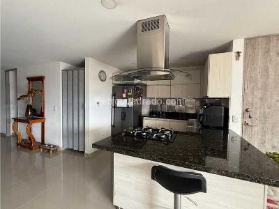 Apartamento de 3 alcobas en venta en Los Colores, Medellín, 114 m² · foto 2 de 12