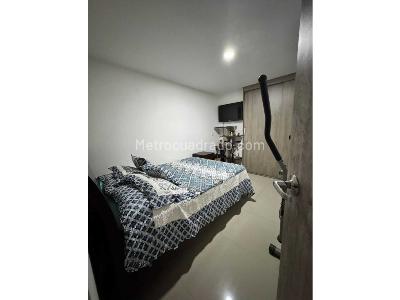 Apartamento de 3 alcobas en venta en Los Colores, Medellín, 114 m² · foto 5 de 12
