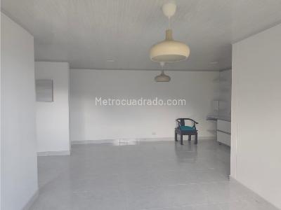 Apartamento de 3 alcobas en venta en Loma De Los Bernal, Medellín, 78 m² · foto 4 de 20