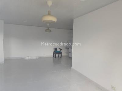 Apartamento de 3 alcobas en venta en Loma De Los Bernal, Medellín, 78 m² · foto 7 de 20