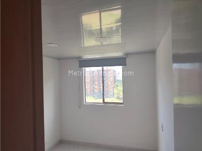 Apartamento de 3 alcobas en venta en Loma De Los Bernal, Medellín, 78 m² · foto 8 de 20