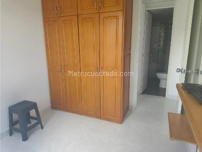 Apartamento de 3 alcobas en venta en Loma De Los Bernal, Medellín, 78 m² · foto 20 de 20