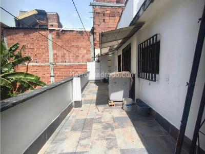 Casa de 5 alcobas en venta en Robledo Cordoba, Medellín, 139 m² · foto 14 de 14
