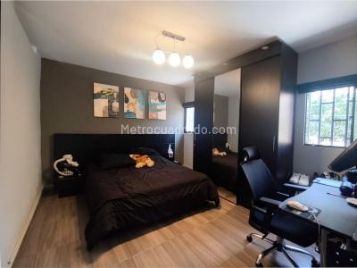Casa de 5 alcobas en venta en Robledo Cordoba, Medellín, 139 m² · foto 3 de 14