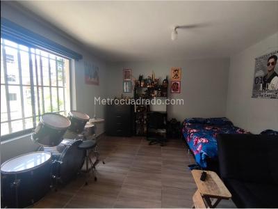 Casa de 5 alcobas en venta en Robledo Cordoba, Medellín, 139 m² · foto 4 de 14