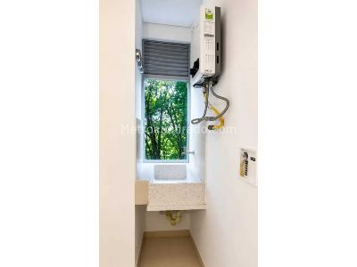 Apartamento en venta en Uribe Angel, Envigado · foto 5 de 12
