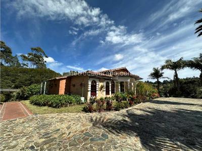 Casa de 4 alcobas en venta en Alto De Las Palmas, Envigado · foto 4 de 20