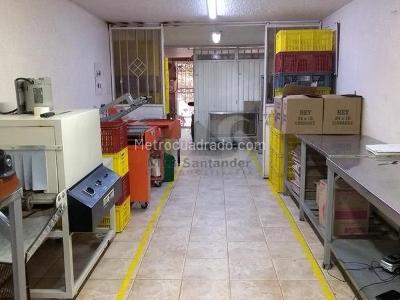 Casa de 5 alcobas en venta en Diamante 2, Bucaramanga, 336 m² · foto 2 de 18
