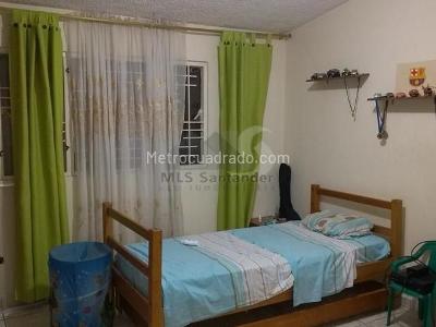 Casa de 5 alcobas en venta en Diamante 2, Bucaramanga, 336 m² · foto 16 de 18
